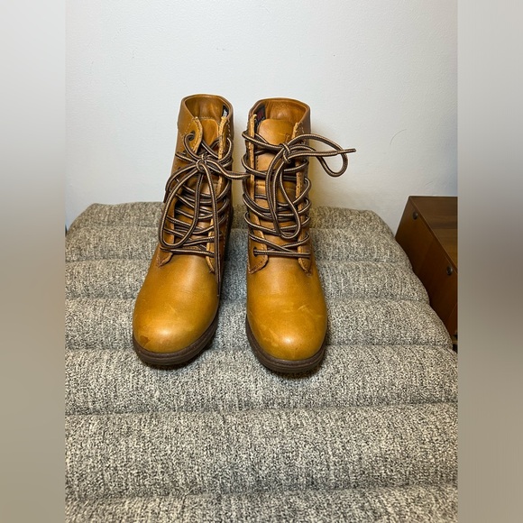 Kodiak Boots - Picture 3 of 8